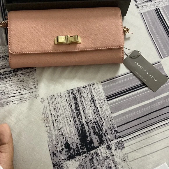 Charles n Keith clutch bag(Authentic) - Picture 5 of 11